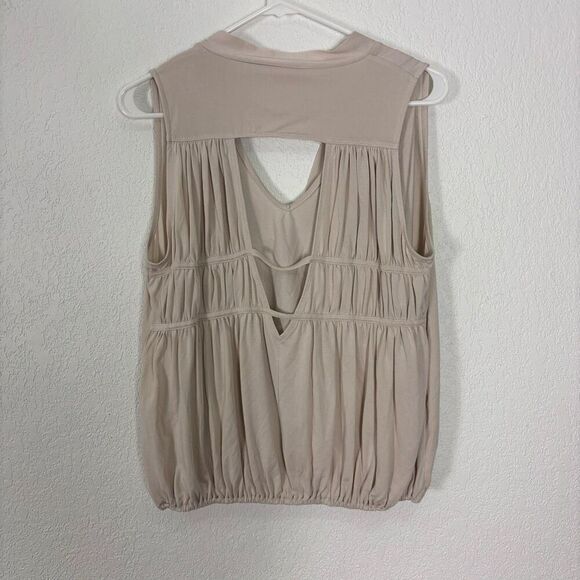 Free People Bone Color V Neck Cutout Back Tank Top Size Small - Picture 2 of 6